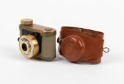 KUNIK WALTER: Petie Gold subminiature camera, c. 1956, with maker's leather case marked 'Peti-Tux'. - 2
