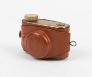 KUNIK WALTER: Petie Gold subminiature camera, c. 1956, with maker's leather case marked 'Peti-Tux'. - 7