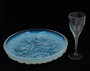 DON WREFORD Australian air twist wine glass, signed "Don Wreford, '83"; together with a French Art Deco opalescent platter, A/F, the wine glass 20cm high