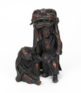 A Chinese patinated spelter figural group, 20th century, 17cm high