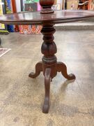 An antique Australian cedar three tier circular dumb waiter, 115cm high - 5