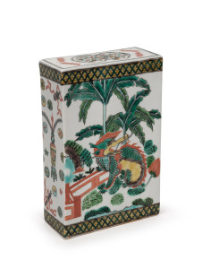 A Chinese famille verte porcelain headrest, 19th/20th century, 19.5cm high.