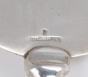 ZEE SUNG of Shanghai Chinese export silver cake slice with dragon decoration, housed in original fitted box, early 20th century, worksmith's mark for "BAO", 23.5cm long. - 3
