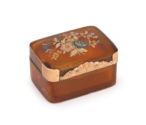 An antique French tortoise shell box beautifully decorated and mounted in three coloured gold with silver inlay, early to mid 19th century, ​​​​​​​6.5cm wide