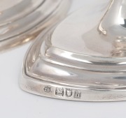 A pair of antique sterling silver candlesticks with weighted bases, made in London, early 20th century, ​​​​​​​20cm high, 625 grams total (including weighted bases). - 2
