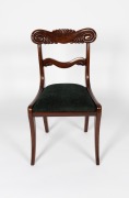 A fine quality antique English mahogany dining chair with ornately carved back and sabre legs, early 19th century - 4