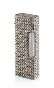 A vintage 18ct white gold cigarette lighter, 20th century, ​​​​​​​6.5cm high