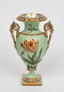 FLIGHT BARR & BARR antique English porcelain urn on green ground with hand-painted floral decoration, circa 1800, 23cm high.
