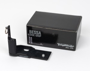 VOIGTL&Auml;NDER: Bessa Side Grip accessory in maker's box.