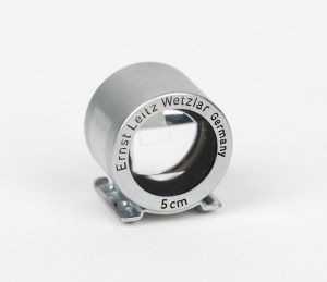 LEITZ: SBOOI 5cm viewfinder attachment.