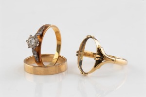 An 18ct gold wedding band; together with an 18ct gold and diamond engagement ring and an 18ct gold scrap ring (missing stone), (3 items), 7.8 grams