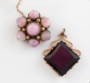 A 9ct gold and pink stone brooch, together with a rose gold mounted purple stone pendant, 20th century, (2 items), ​​​​​​​the brooch 3cm wide, the pendant 4 cm high.