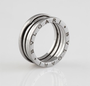 An 18ct white gold ring, branded "Bvlgari", stamped "750, Made in Italy, Bvlgari", 10.9 grams.