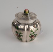 HENG LI of Tientsin (Tianjin), antique Chinese export silver lidded jar with floral enamel decoration and peach finial, 19th/20th century, seal mark to base, 7cm high, 90 grams. - 3