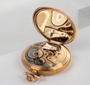 ELGIN antique pocket watch in 14ct gold full hunter case with fine quality engraved decoration, 19th/20th century, 6.5cm high including bow, 93 grams total including movement. - 4