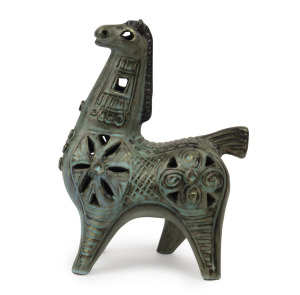 McLAREN green glazed pottery horse statue, incised "McLaren", 27.5cm high, 20cm long