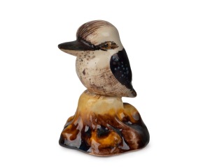 GRACE SECCOMBE pottery kookaburra statue, incised "Grace Seccombe", 8cm high