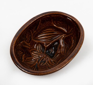LITHGOW brown glazed pottery jelly mould, impressed "LITHGOW", 6.5cm high, 15.5cm wide