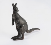 STEWART DAWSON silver plated bronze kangaroo statue, 19th/20th century, stamped "STEWART DAWSON", 9.5cm high