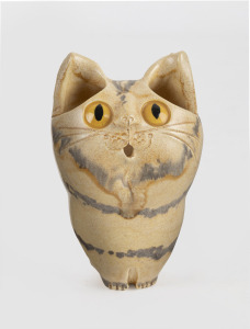 SCHAER pottery cat vase, impressed "Shaer, Australia", 12cm high.