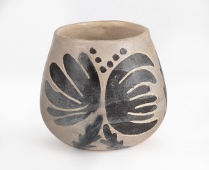 CARL COOPER early pottery vase with sgraffito and hand-painted leaf decoration, incised "Carl Cooper, 1945", ​​​​​​​10cm high.