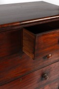 An antique Colonial Australian cedar chest of five drawers with cross grained cushion moulded edge, original cedar knobs and brass hardware, full cedar secondary timbers, Tasmanian origin, circa 1850, ​​​​​​​119cm high, 115cm wide, 50cm deep. - 2