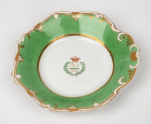 THE 14th FOOT REGIMENT antique green and gilt porcelain mess bowl made by COPELAND, early to mid 19th century, ​​​​​​​22cm wide