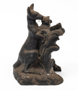 An antique cast iron kangaroo doorstop, 19th century, 19cm high.