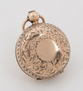 ROBERT ROLLASON of Sydney, antique 9ct gold sovereign case with engraved decoration, early 20th century, 4.5cm high including bow, 15.7 grams total. - 2