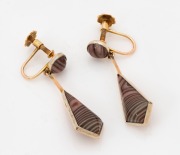 R.G. PANEK of Mt Isa, rare banded agate earrings mounted in yellow gold and housed in original branded box, ​​​​​​​3.5cm long. - 2