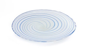 KEITH ROWE Australian blue and white spiral art glass fruit platter, engraved "K. Rowe, '90", ​​​​​​​41.5cm wide