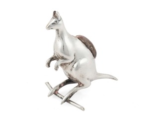 Antique sterling silver kangaroo pin cushion, made in Birmingham, circa 1907, 5cm high.