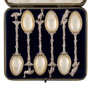PALFREY of Melbourne fine set of six Australian silver teaspoons adorned with native animals, housed in original plush fitted case, 19th/20th century, ​​​​​​​12cm long, 90 grams total.