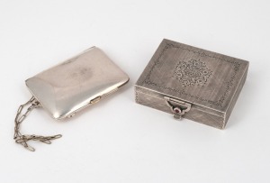 Two antique Continental 800 silver lady's compacts, 19th/20th century, 205 grams total including mirrors.