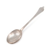 A Queen Anne Britannia silver dog nose spoon, possibly made by Benjamin Watts, early 18th century, ​​​​​​​20cm long, 37 grams.