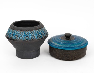BITOSSI Italian pottery lidded bowl; together with a pottery vase with blue highlights, mid 20th century, (2 items), the lidded bowl 9cm high, 18cm diameter.