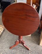 JOSEPH SLY Colonial Australian cedar tilt-top occasional table, mid 19th century, stamped "J. Sly", 71.5cm high, 64cm diameter - 5