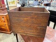 An early Colonial Australian cedar six leg sideboard in the Sheraton manner with huon pine stringing, diamond escutcheon inlays, tapered legs terminating in spade feet, New South Wales origin, circa 1820. Each drawer blade veneered in cedar on solid beefw - 19