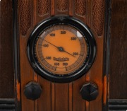 A.W.A. "Radiolette" vintage walnut veneered Empire State mantle radio, ​​​​​​​27.5cm high. - 3