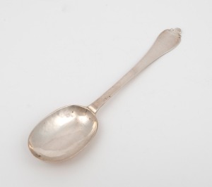 An antique English Britannia silver dog nose spoon, 17th/18th century, 20cm long, 47 grams.