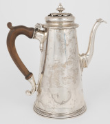 A sterling silver coffee pot made in the Georgian style with applied bird and leaf decoration, 20th century, stamped "STERLING", 21cm high, 730 grams (including timber handle). - 2