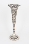 A Burmese silver trumpet shaped vase with pierced rim and engraved decoration, 23.5cm high, 175 grams. - 3