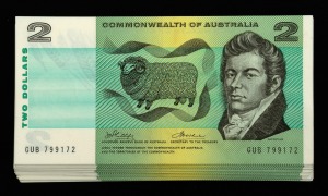 1972 TWO DOLLARS (R.84) Phillips/Wheeler "COMMONWEALTH" (70) many in consecutive pairs or short runs of consecutive notes, EF-aUnc.