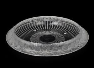 LALIQUE "Marguerites" impressive French Art Deco glass fruit bowl, engraved "Lalique, France", ​​​​​​​33.5cm diameter.