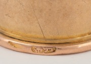 An antique 9ct gold thimble with engraved ownership monogram, housed in an attractive fitted case with "PRESCOTT & DAWE JEWELLERS, BENDIGO" branding, 19th century, 4 grams. - 3
