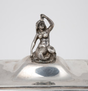 A fine quality antique English silver plated casket adorned with mermaid finial, 19th century, ​​​​​​​21cm high, 26cm wide, 23cm deep. - 4