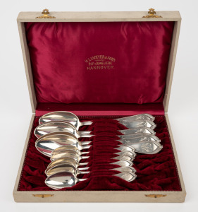 Antique German 800 silver spoon set in original box, by W. Lameyer & Sohn of Hanover, circa 1900, (12 items), ​​​​​​​the largest 21.5cm long, 606 grams.