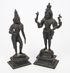 Two vintage Indian bronze statuettes, 20th century, 17.5cm and 16cm high.