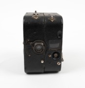 ICA: Kinamo compact 35mm movie camera, c. 1921, with Carl Zeiss Jena Tessar 40mm f3.5 lens [#691401]. Later released by Zeiss Ikon as the No. 25 Kinamo. - 2