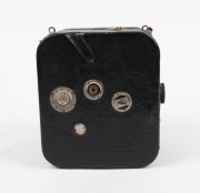 ICA: Kinamo compact 35mm movie camera, c. 1921, with Carl Zeiss Jena Tessar 40mm f3.5 lens [#691401]. Later released by Zeiss Ikon as the No. 25 Kinamo. - 3